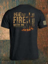 He Walks With Me In The Fire, Even Through The Darkest Valley. Christian Faith Print Men'S Short-Sleeved T-Shirt